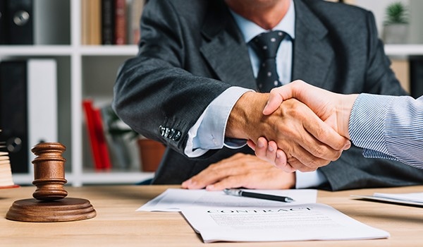 Maximierung der mehrsprachigen Wirkung mit professionellen Dolmetscherdiensten