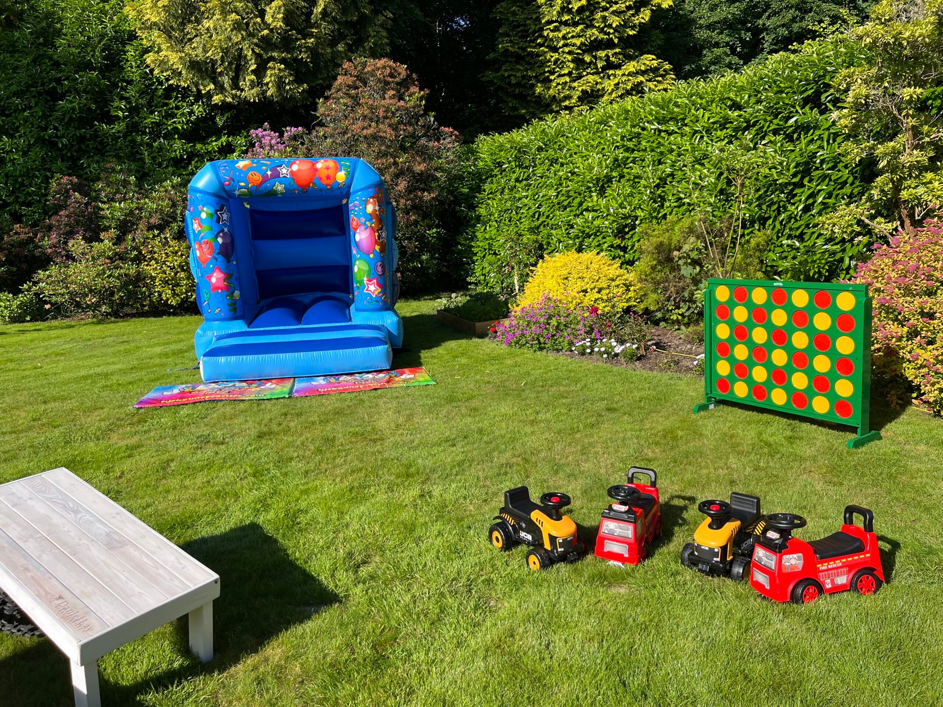 Kreative Indoor-Ideen: Spiele Kinder drinnen leicht gemacht