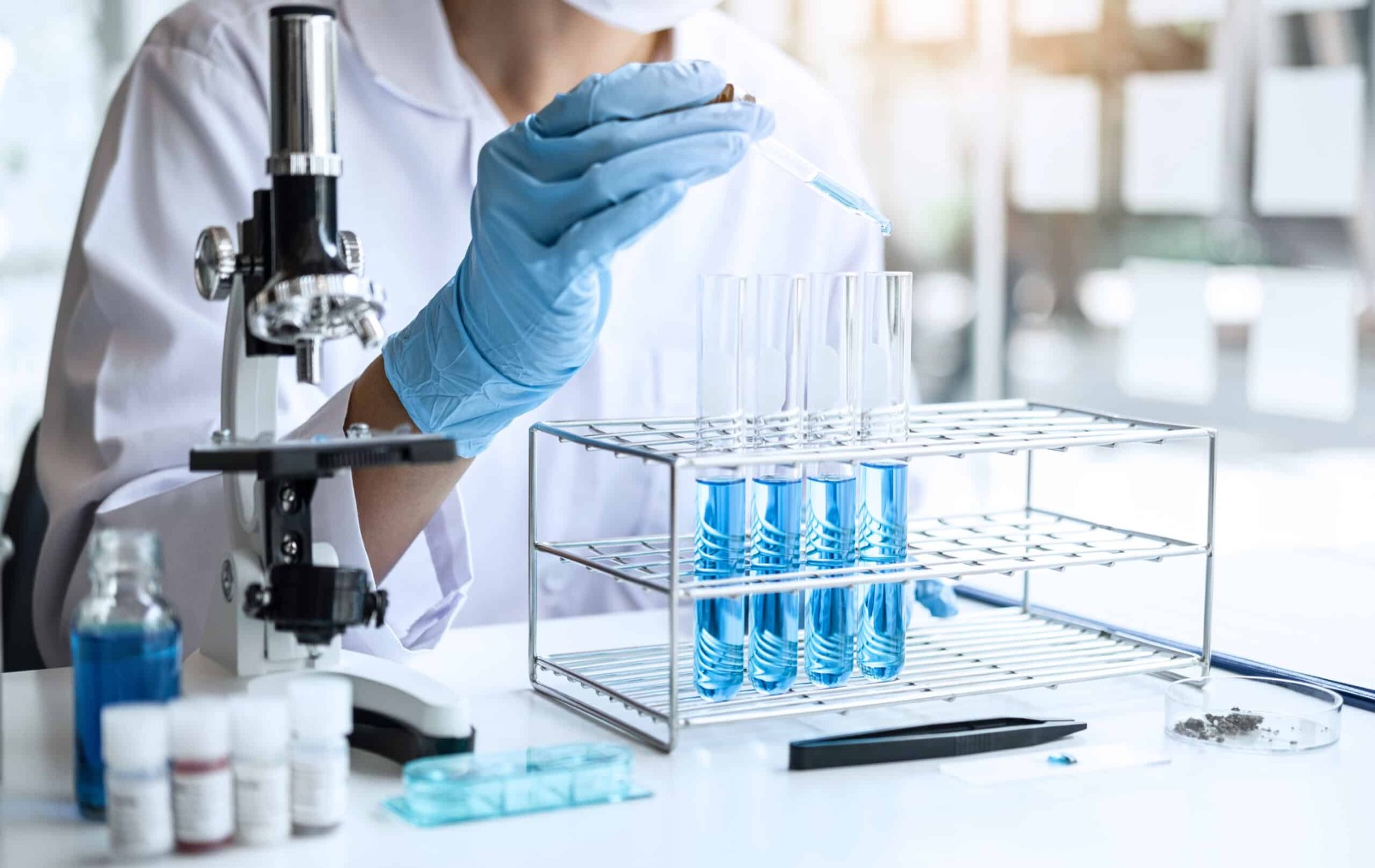LIMS: Leistungsstarke Schnittstellen fuer reibungslose Ablaeufe