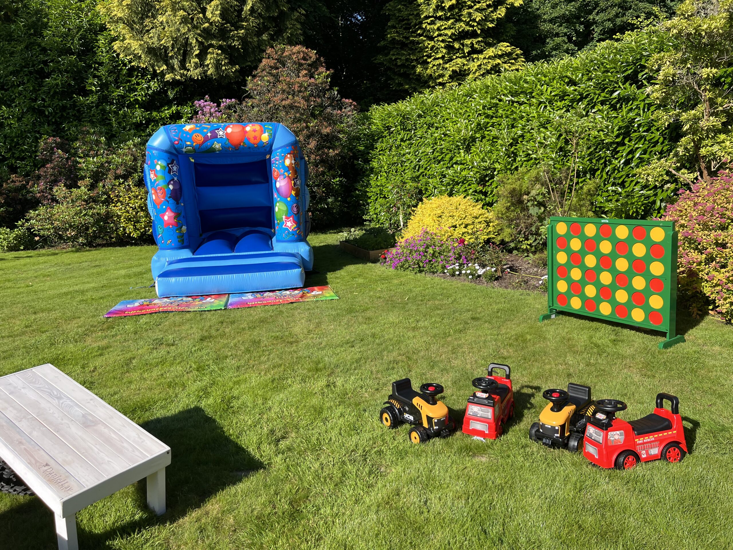 Kreative Indoor-Ideen: Spiele Kinder drinnen leicht gemacht